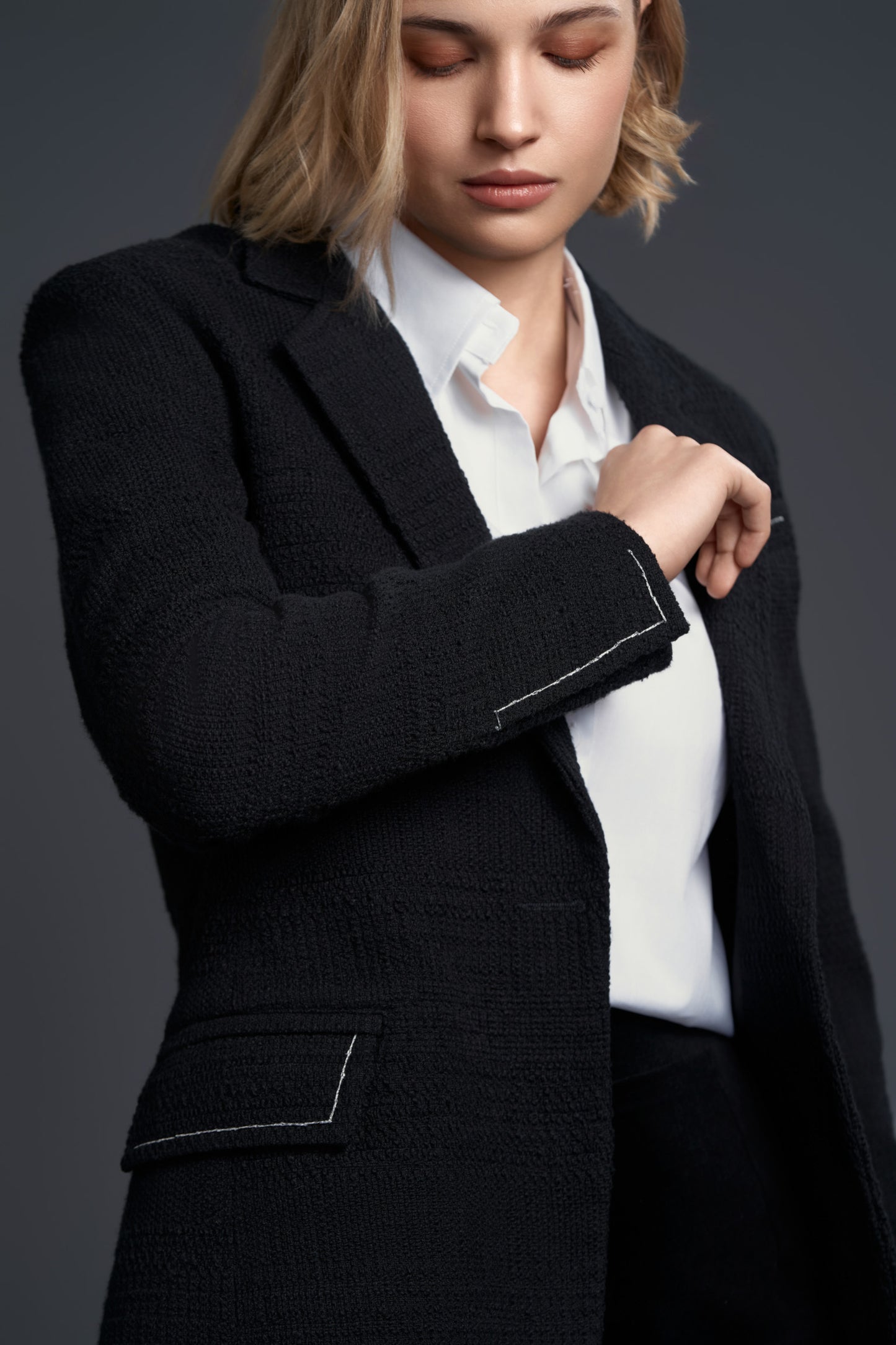 ELARIS JACKET